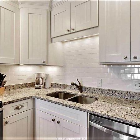 Direct Oceanfront Private Villa Overlooking Pool/Beach - South Forest Beach - Right Next To Coligny Plaza Hilton Head Island Buitenkant foto